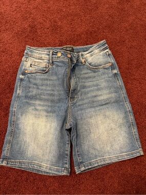 Judy Blue Light Blue Denim Bermuda Shorts